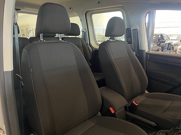 Volkswagen Caddy 10 of 18