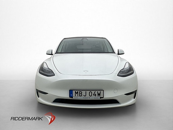 Tesla Model Y 2 of 5
