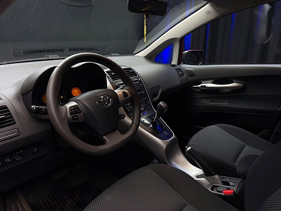 Toyota Auris 11 of 25