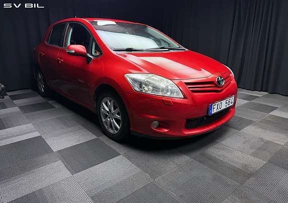 Toyota Auris 3 of 25