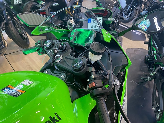 Kawasaki Ninja ZX-6R "Fabriksny hoj för omgående leverans" 4 of 5