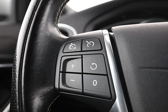 Volvo V40 26 of 30