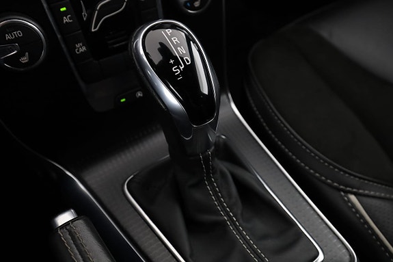 Volvo V40 24 of 30