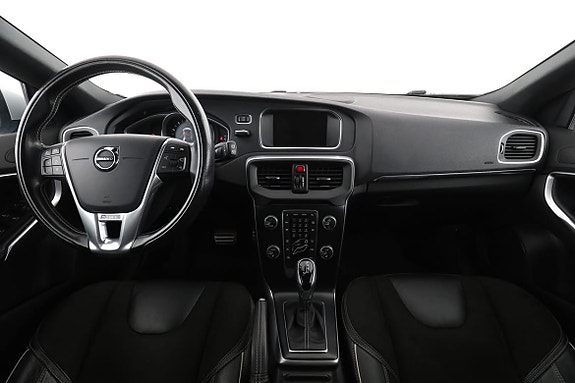 Volvo V40 13 of 30