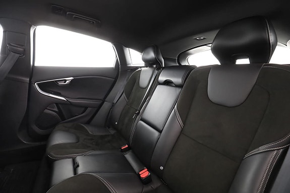 Volvo V40 15 of 30