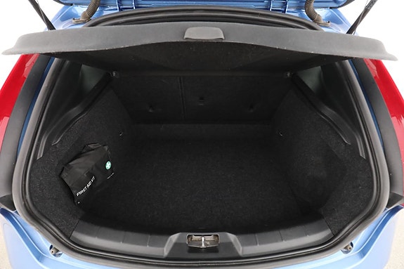 Volvo V40 18 of 30