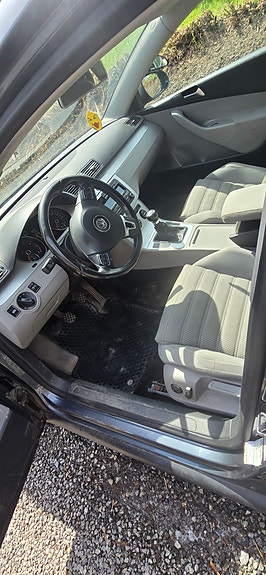 Volkswagen Passat 6 of 6