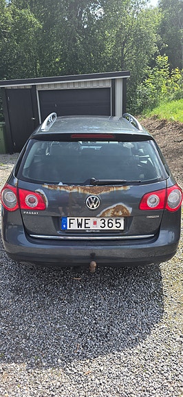 Volkswagen Passat 3 of 6
