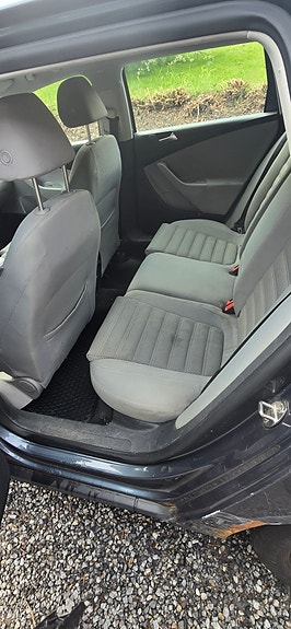 Volkswagen Passat 5 of 6