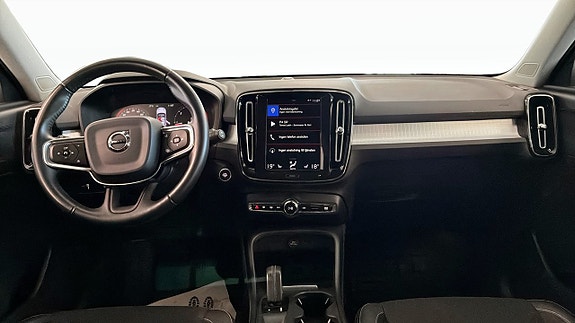 Volvo XC40 4 of 23