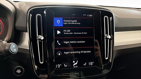Volvo XC40 12 of 23