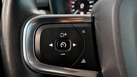 Volvo XC40 21 of 23