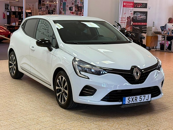 Renault Clio 9 of 24