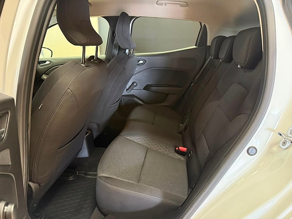 Renault Clio 15 of 24