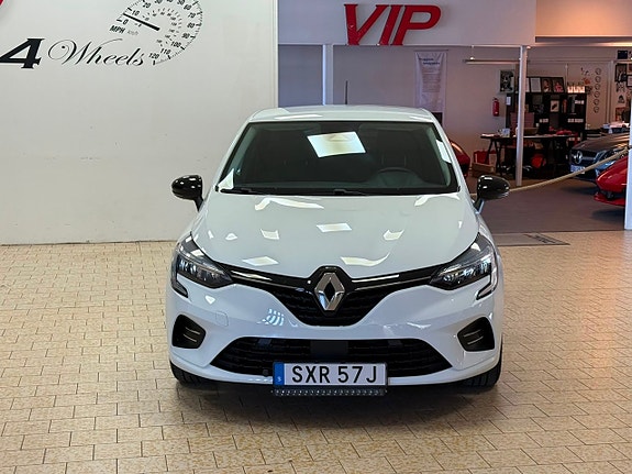Renault Clio 10 of 24