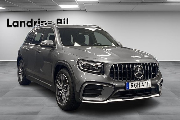 Mercedes-Benz GLB250+ 3 of 5