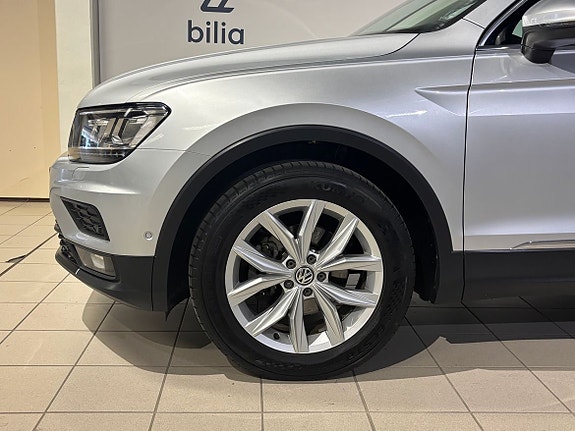 Volkswagen Tiguan 3 of 5