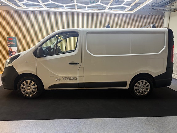 Opel Vivaro 2 of 5