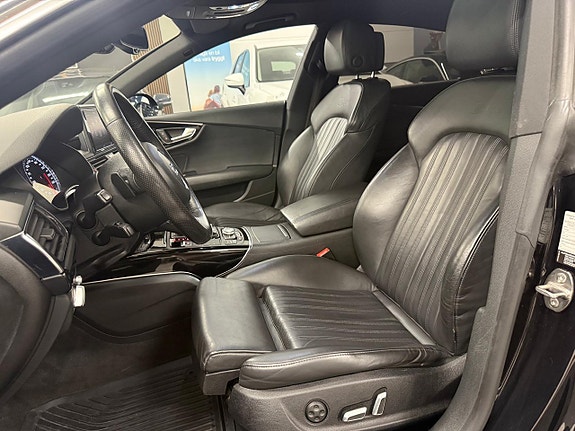 Audi A7 9 of 30