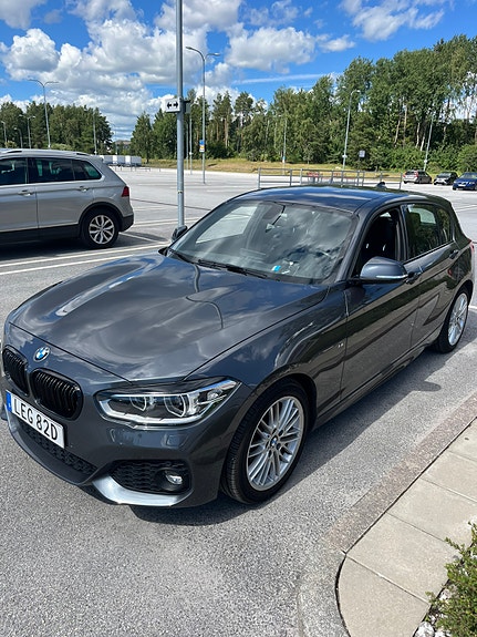 BMW 120i 11 of 13