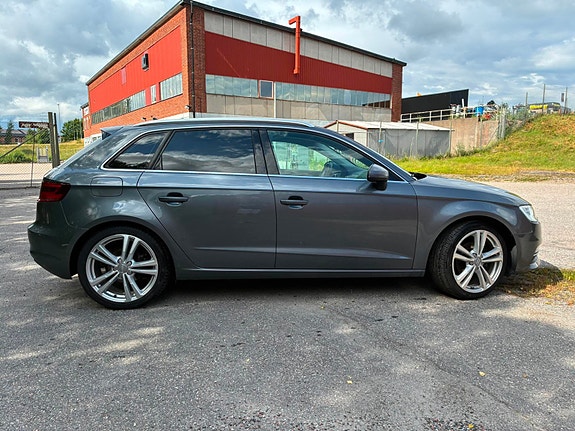 Audi A3 4 of 5