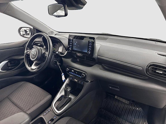 Toyota Yaris 7 of 13