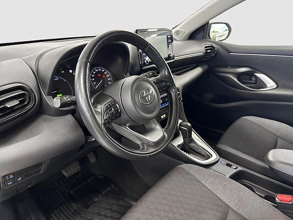 Toyota Yaris 8 of 13