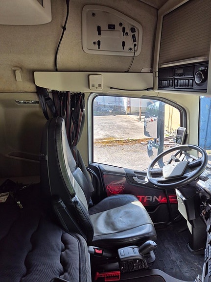 Volvo FH540 5 of 19
