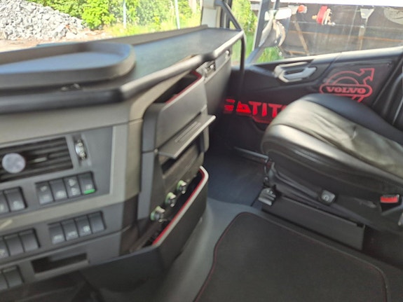 Volvo FH540 9 of 19