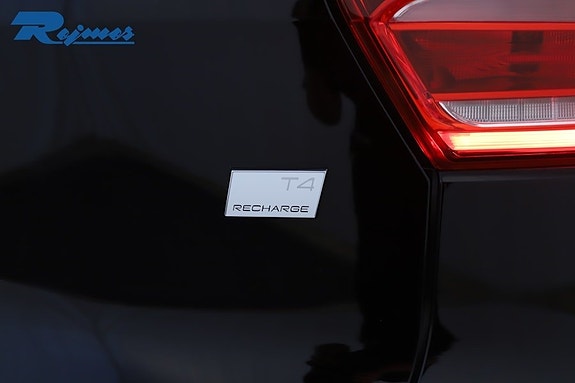 Volvo XC40 17 of 24