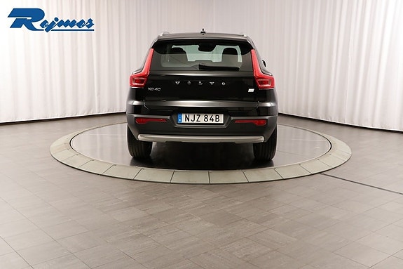 Volvo XC40 16 of 24
