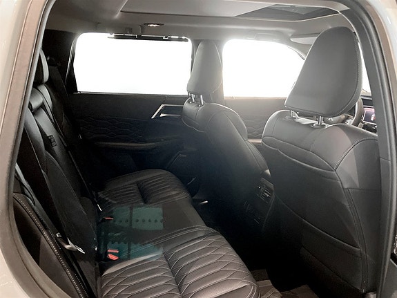 Mitsubishi Outlander 6 of 18
