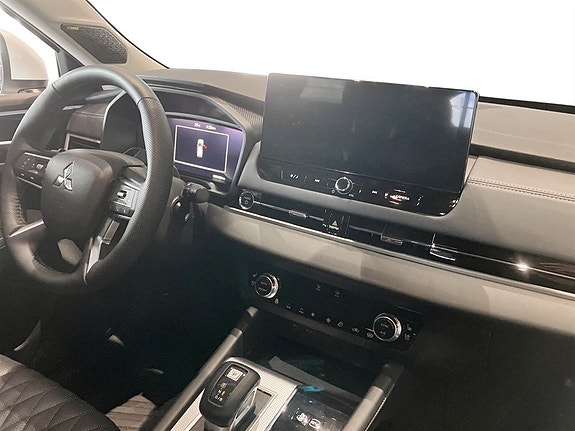 Mitsubishi Outlander 16 of 18