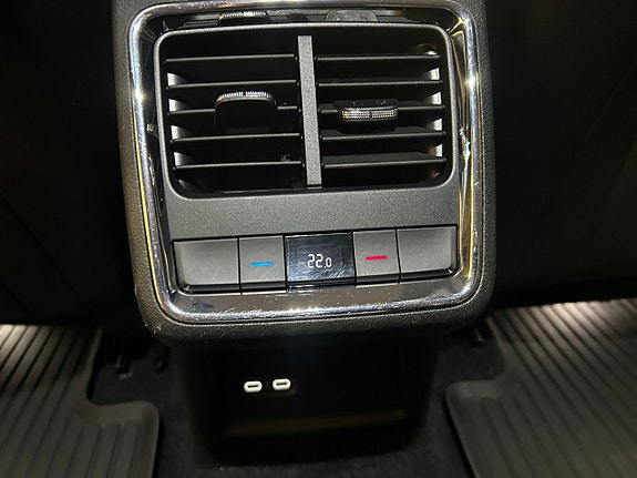 Skoda Enyaq 14 of 30