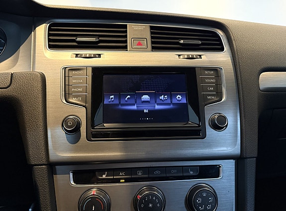 Volkswagen Golf VII 14 of 17
