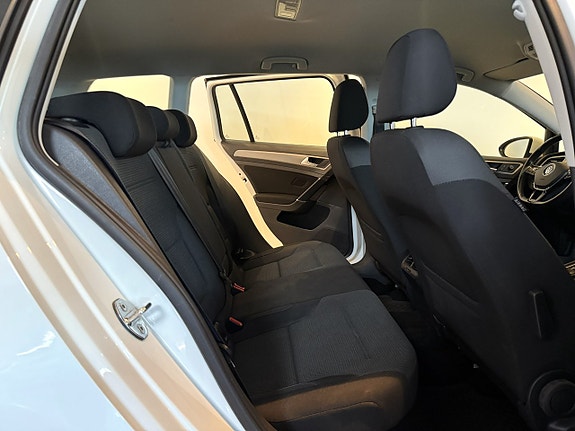 Volkswagen Golf VII 8 of 17