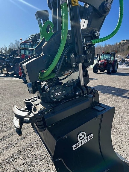 Hyundai HX 85 A 8 of 12