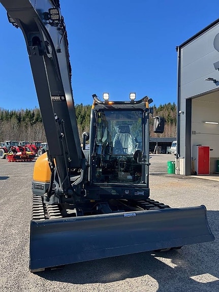 Hyundai HX 85 A 9 of 12