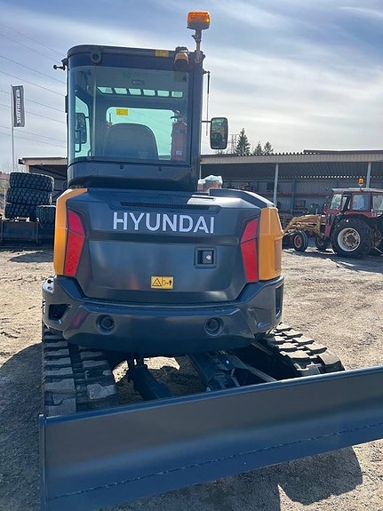 Hyundai HX55 ACR 15 of 21