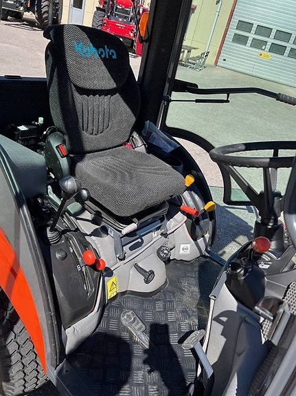Kubota BX 231 4WD OBS 45 Timmar Nyskick 5 of 23