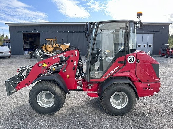 Weidemann 1390 6 of 8