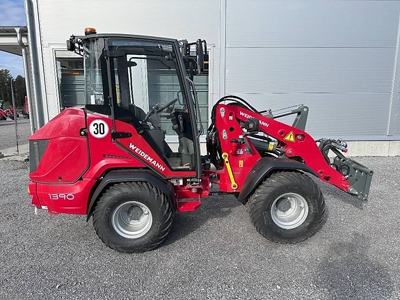 Weidemann 1390 5 of 5