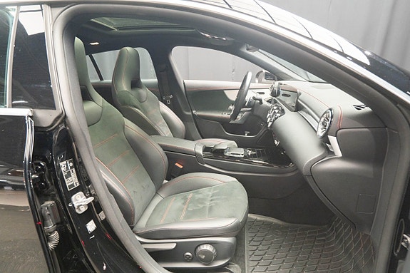 Mercedes-Benz CLA250 e 18 of 24