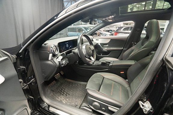 Mercedes-Benz CLA250 e 16 of 24