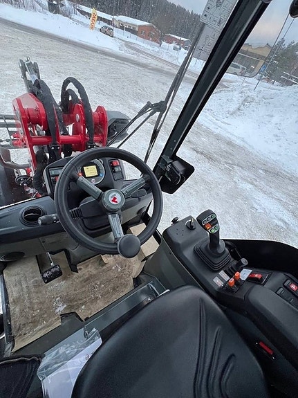 Weidemann 1390 11 of 12