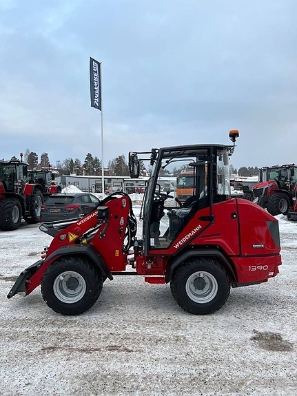 Weidemann 1390 1390 2 of 5