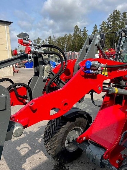 Weidemann 2080 6 of 8