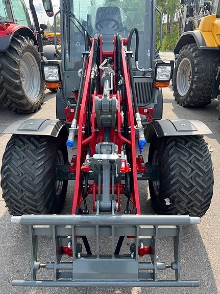 Weidemann 2080 4 of 5