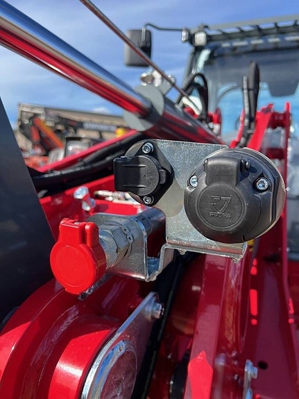 Weidemann 5080 9 of 16