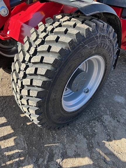 Weidemann 5080 8 of 16